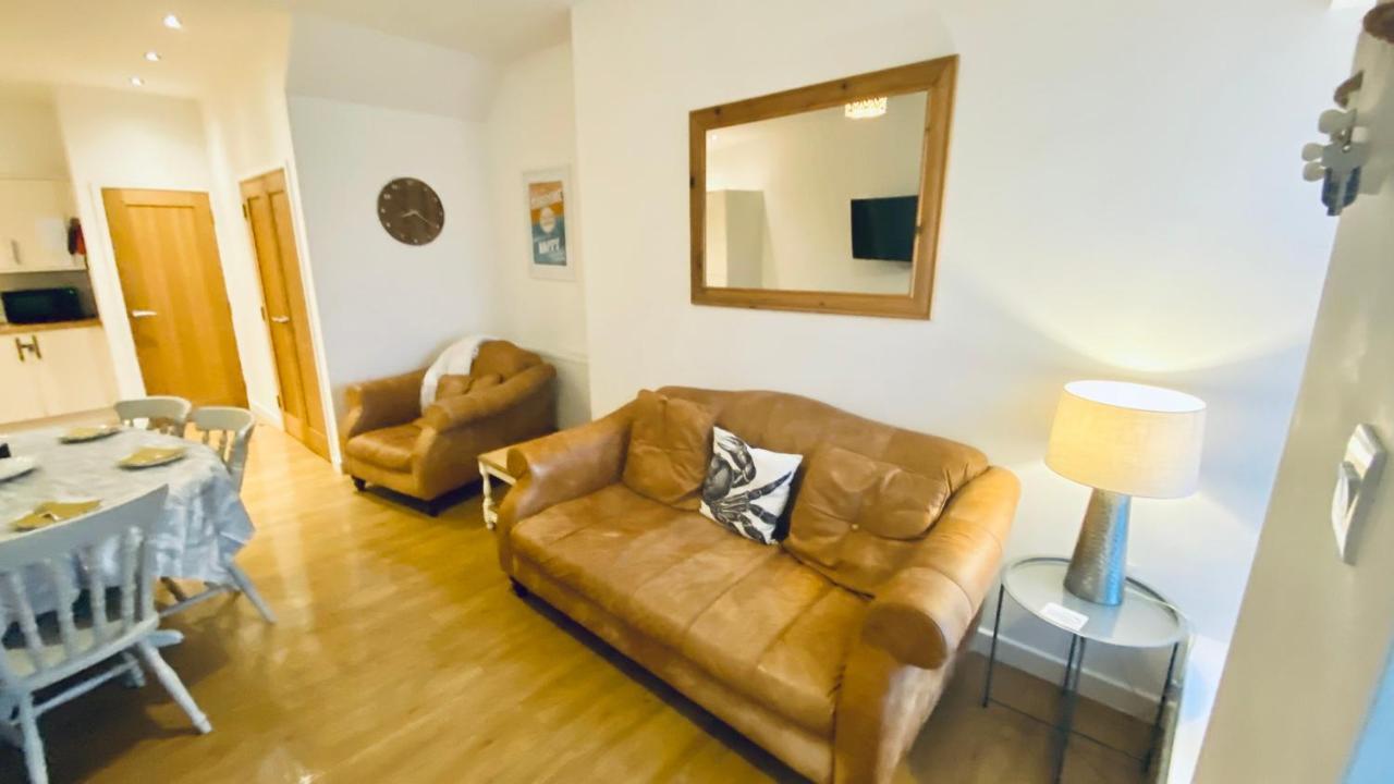 The Bonting Beautiful Three Bed Townhouse Near Harbour And Beach Torquay Exteriör bild